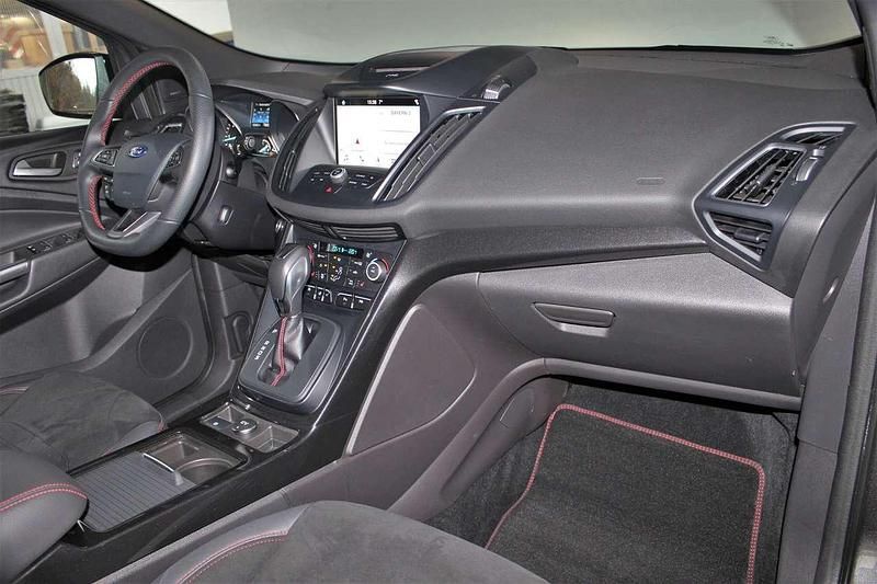 Gebraucht Ford Kuga ST-Line 179 PS (131 kW) 2019 Magneticgrau (metallic) SUV