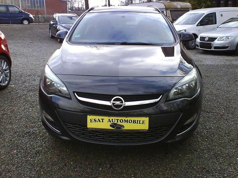 Gebraucht Opel Astra Active 165 PS (121 kW) 2013 Karbonschw graphitschw midnigh Kombi