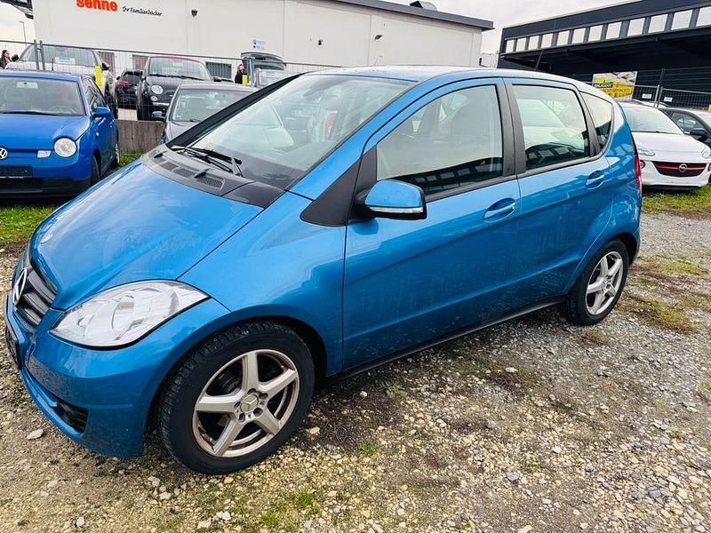 Gebraucht Mercedes A150 95 PS (69 kW) 2009 Blau Limousine