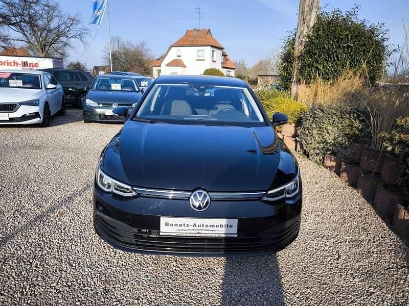 Gebraucht VW Golf VII Life 150 PS (110 kW) 2021 Schwarz Kleinwagen