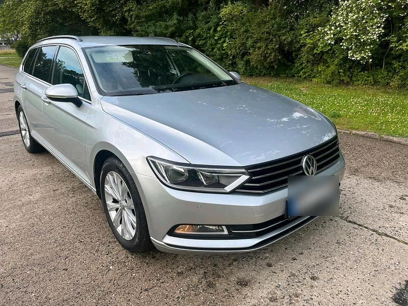 Schwarz Gebraucht 2015 VW Passat Kombi | 10.500 € (Fairer Preis) - Bild 1/4