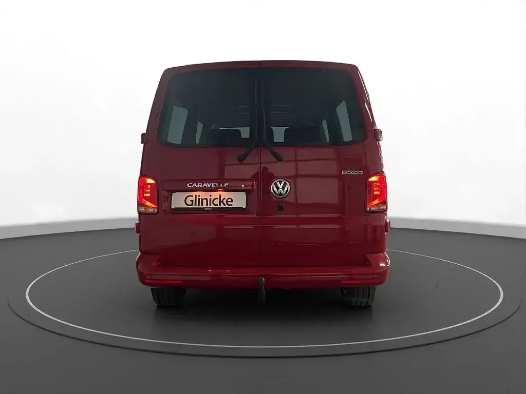 Gebraucht VW Caravelle Comfortline 204 PS (150 kW) 2023 Rot Van