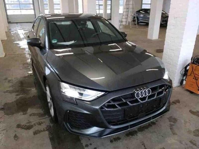 Gebraucht Audi A3 S-Line 150 PS (110 kW) 2025 Grau Limousine