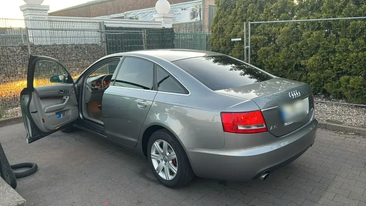 Gebraucht Audi A6 Ambiente 177 PS (130 kW) 2004 Grau Limousine
