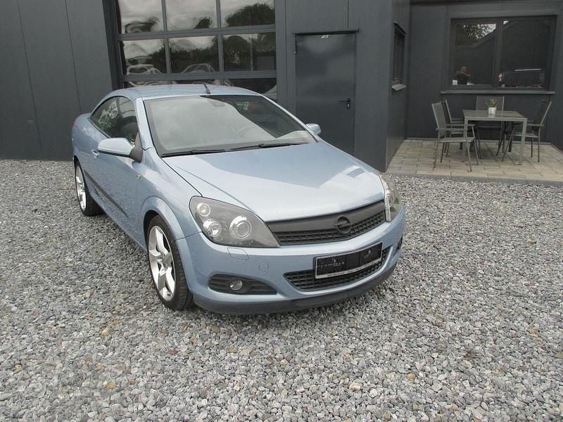 Blau Gebraucht 2006 Opel Astra Cabriolet Cosmo Cabrio | 2.200 € (Superpreis) - Bild 1/4