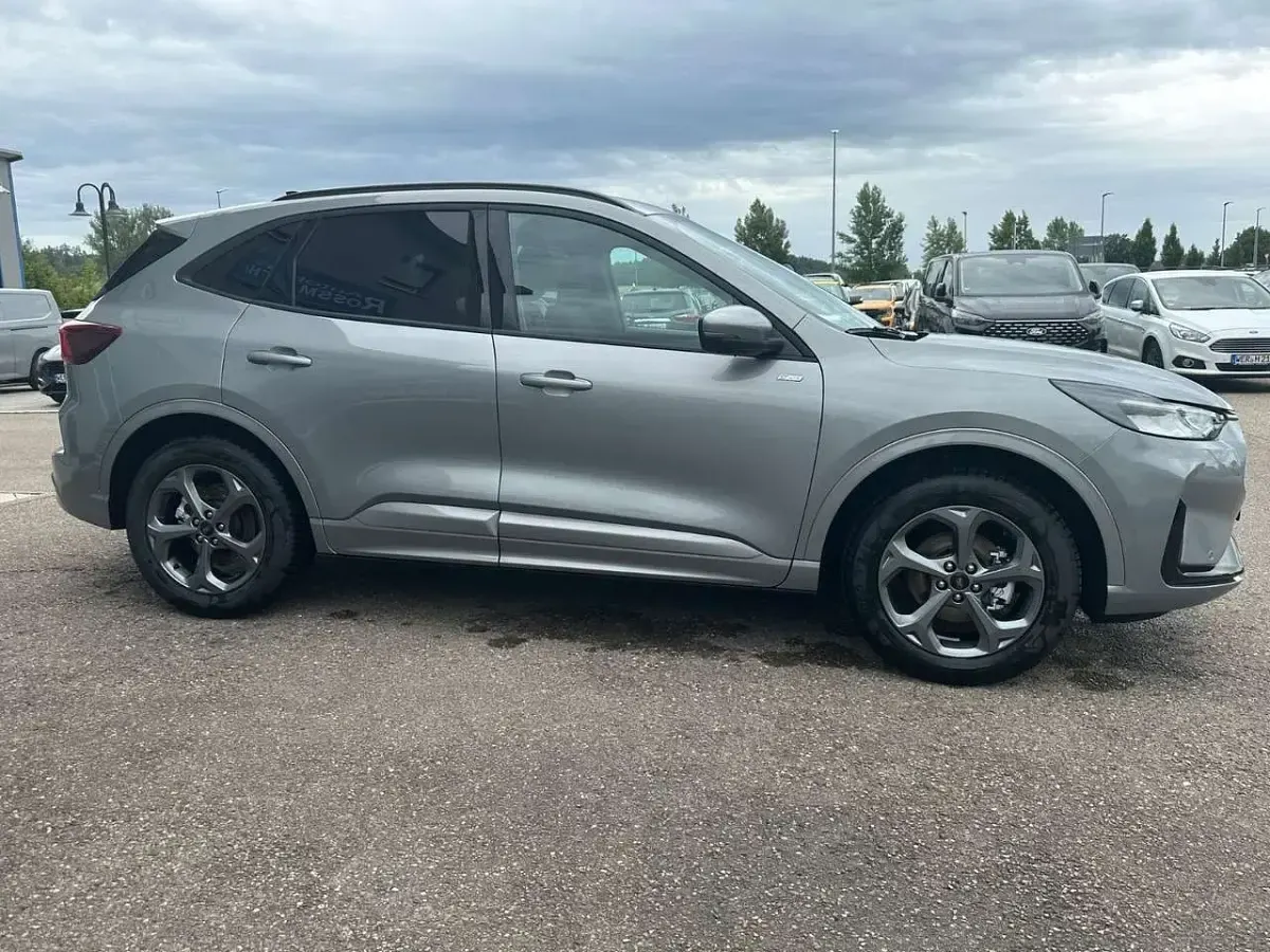 Gebraucht Ford Kuga ST-Line 186 PS (136 kW) 2026 Grau SUV