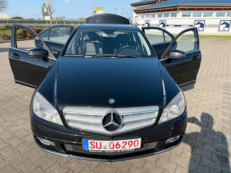 Gebraucht Mercedes C200 184 PS (135 kW) 2011 Schwarz Limousine