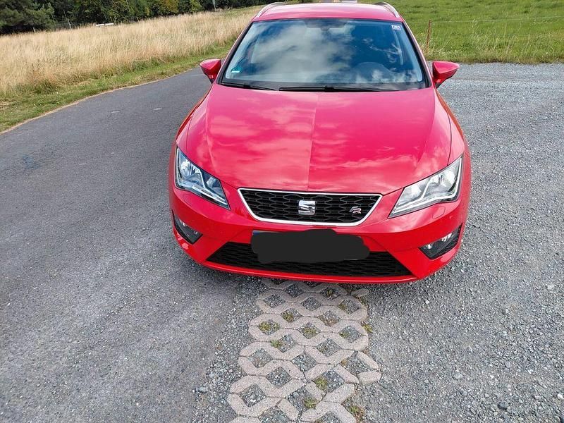 Rot Gebraucht 2014 Seat Leon ST FR Kombi | 7.990 € (Guter Preis) - Bild 1/4