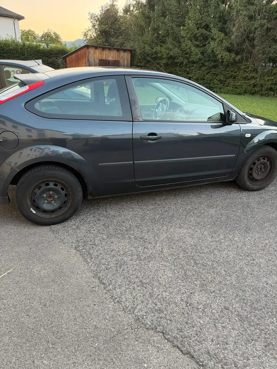 Gebraucht Ford Focus 80 PS (58 kW) 2006 Blau