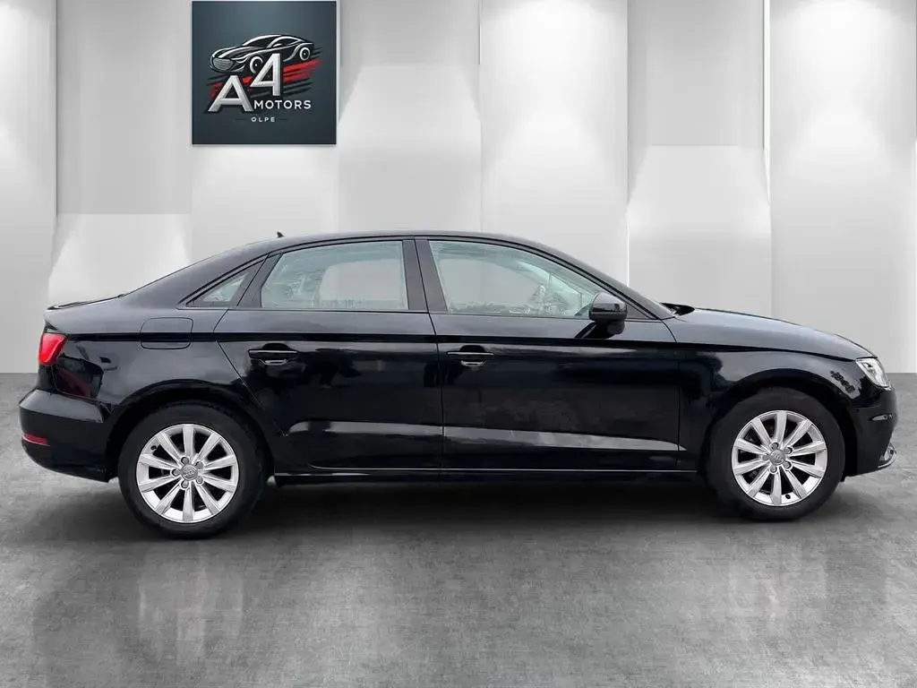 Gebraucht Audi A3 Comfort 110 PS (80 kW) 2015 Mythosschwarz Limousine