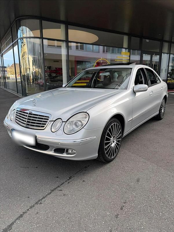 Gebraucht Mercedes E280 231 PS (169 kW) 2005 Silber Limousine