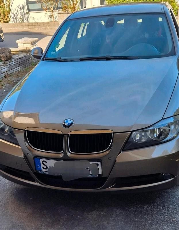 Gold Gebraucht 2006 BMW 318 Limousine | 5.950 € - Bild 1/4