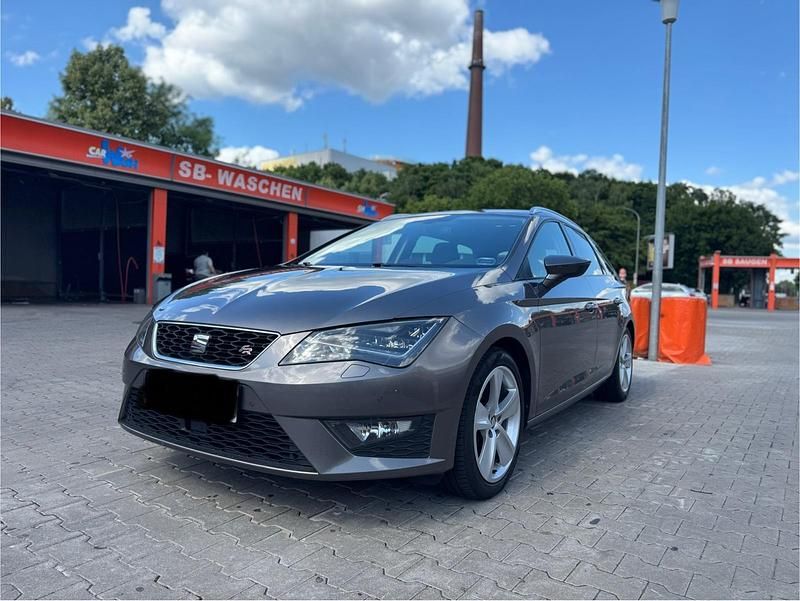 Grau Gebraucht 2016 Seat Leon FR Kombi | 8.500 € (Guter Preis) - Bild 1/4