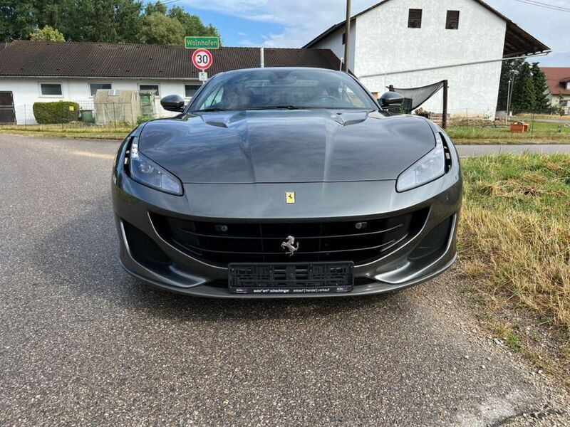 Gebraucht Ferrari Portofino 600 PS (441 kW) 2019 Grau Cabrio