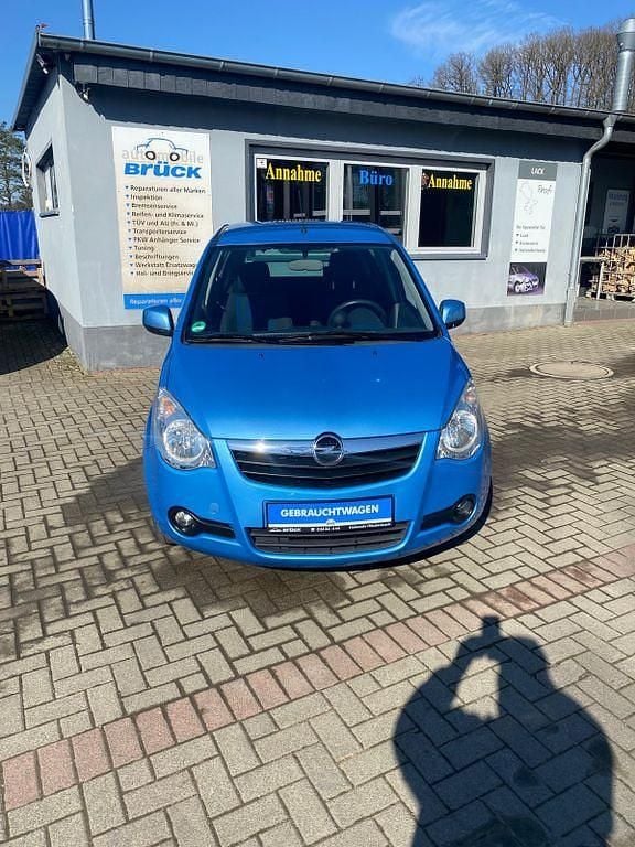 Gebraucht Opel Agila Edition 94 PS (69 kW) 2011 Blau Kleinwagen