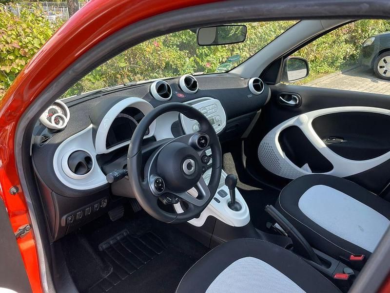 Gebraucht Smart ForFour 71 PS (52 kW) 2019 Weiß Kleinwagen