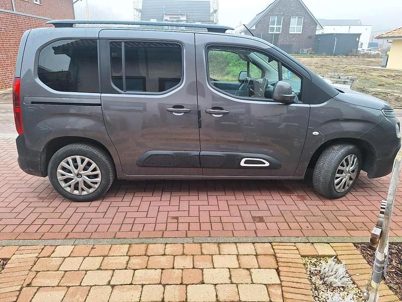 Grau Gebraucht 2019 Citroën Berlingo Van / Kleinbus | 16.000 € (Fairer Preis) - Bild 1/4
