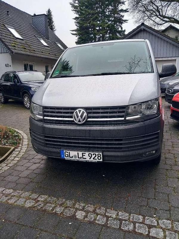 Gebraucht VW Transporter 150 PS (110 kW) 2019 Silber Van
