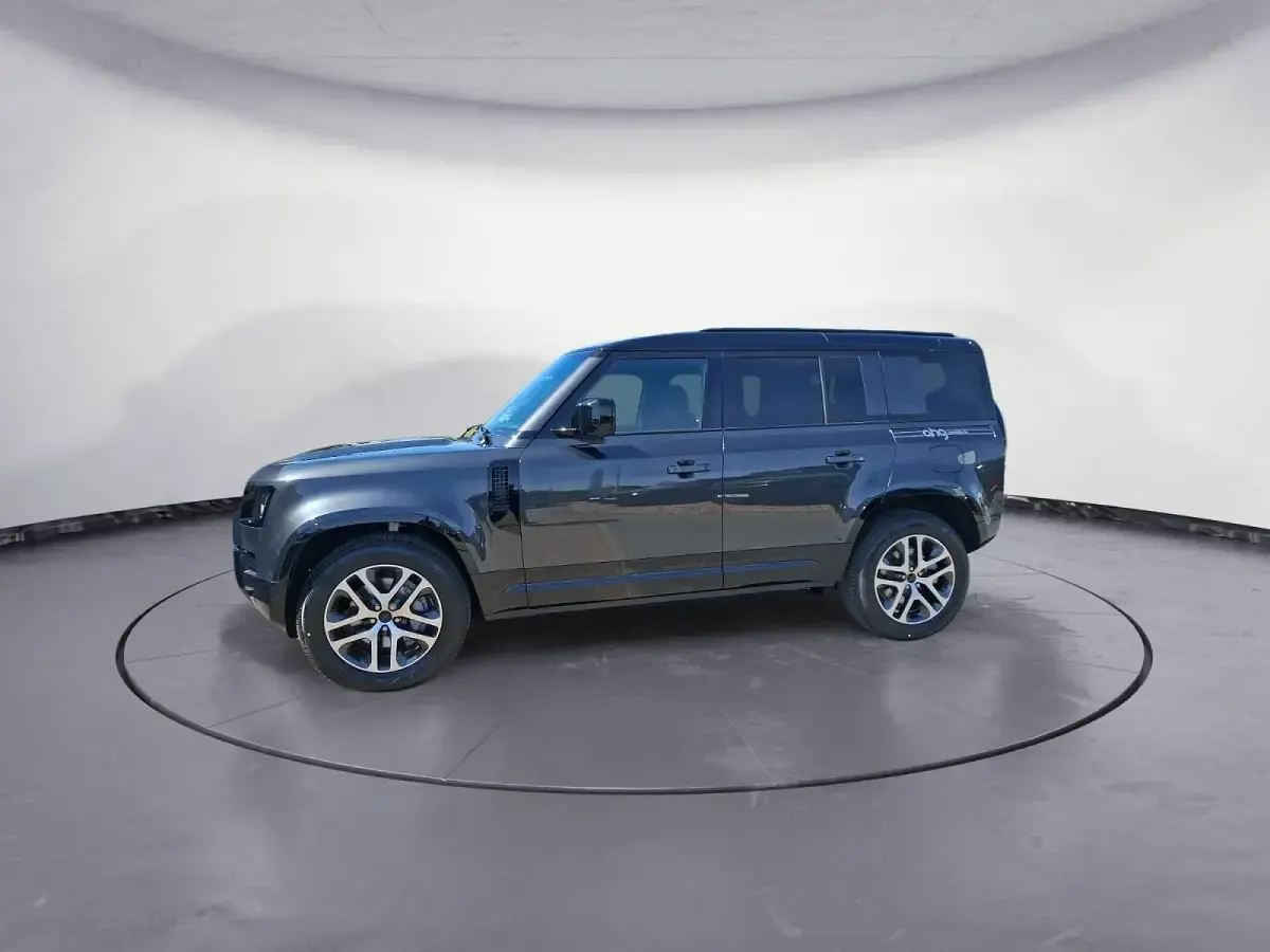 Neu Land Rover Defender SE Dynamic 300 PS (220 kW) 2026 Grau SUV