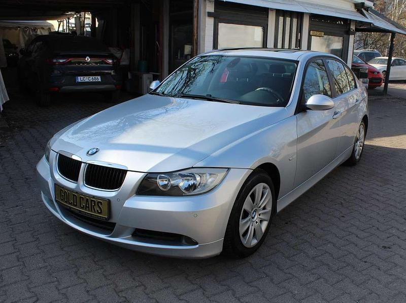 Gebraucht BMW 320 150 PS (110 kW) 2007 Titansilber metallic Limousine