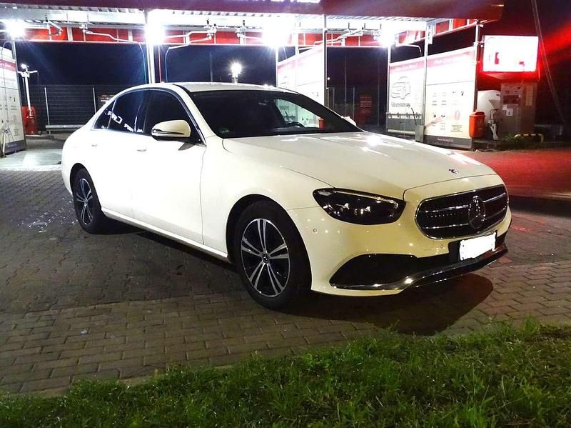 Gebraucht 2021 Mercedes E220 Avantgarde Limousine | 35.000 € (Superpreis) - Bild 1/4