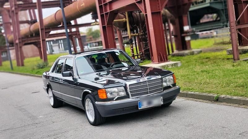 Schwarz Gebraucht 1991 Mercedes S500 AMG Limousine | 12.290 € - Bild 1/4