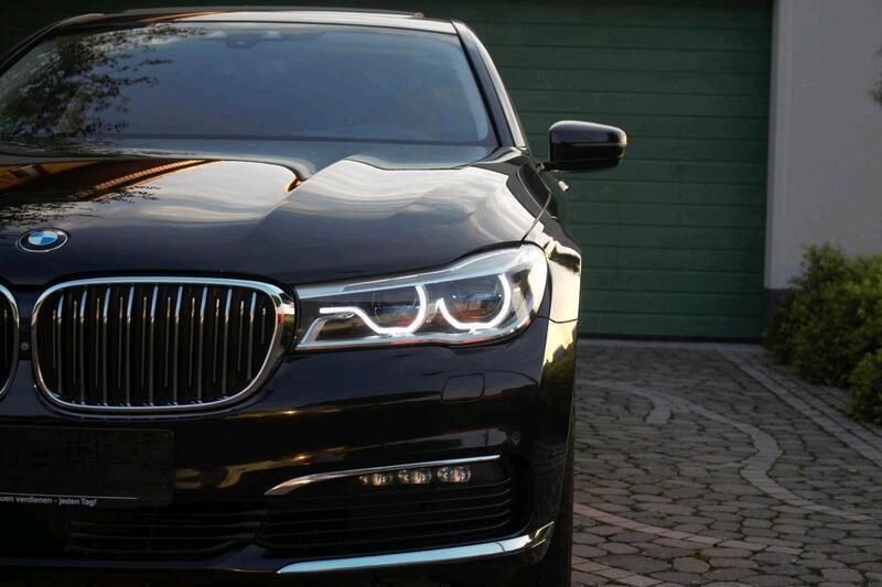 Schwarz Gebraucht 2017 BMW 740 Limousine | 26.500 € (Superpreis) - Bild 1/4