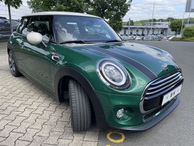 Gebraucht Mini Cooper 136 PS (100 kW) 2019 Grün metallic british racing green iv metallicgrün Kleinwagen