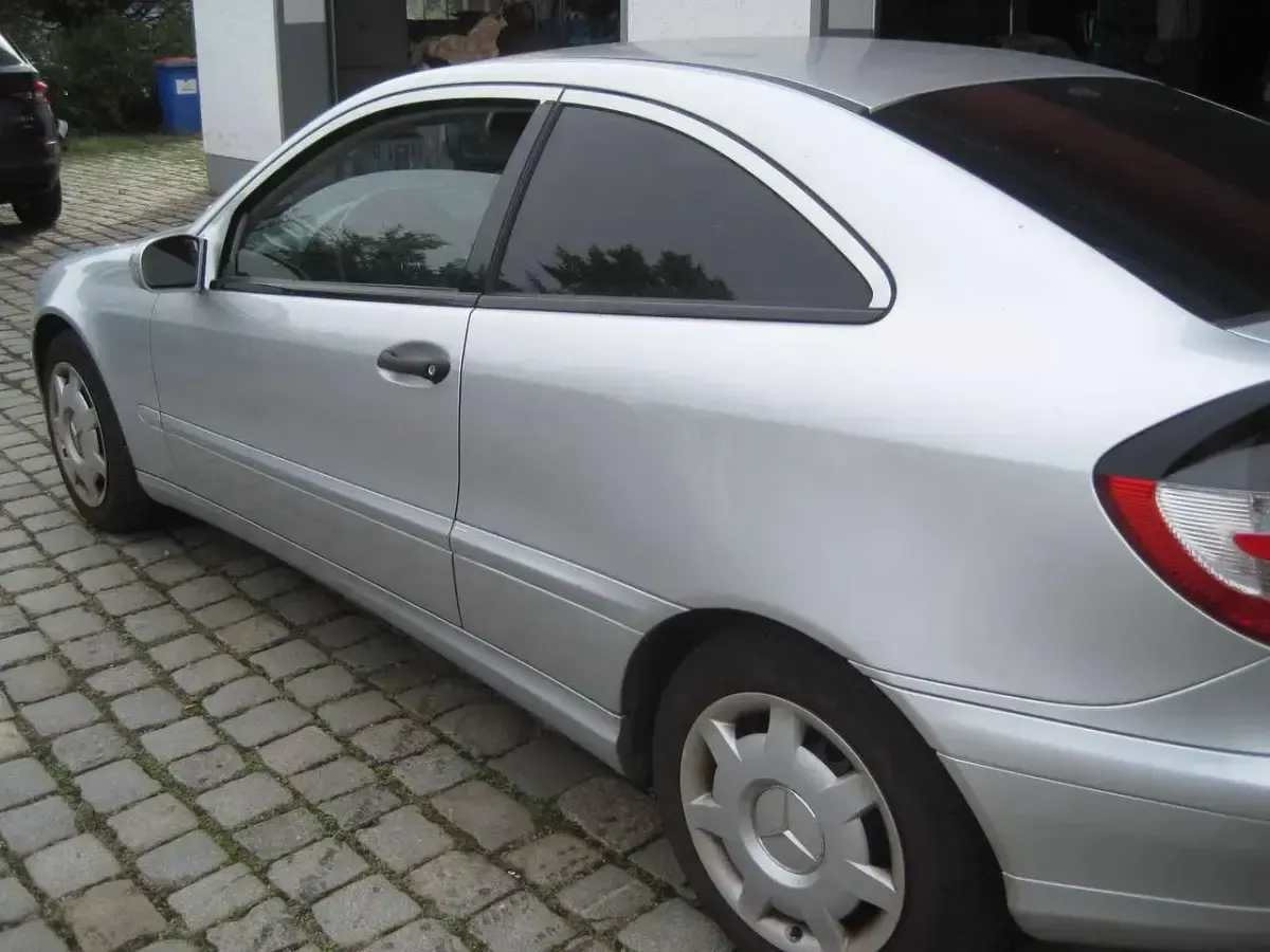 Gebraucht Mercedes C200 163 PS (119 kW) 2006 Silber Coupé