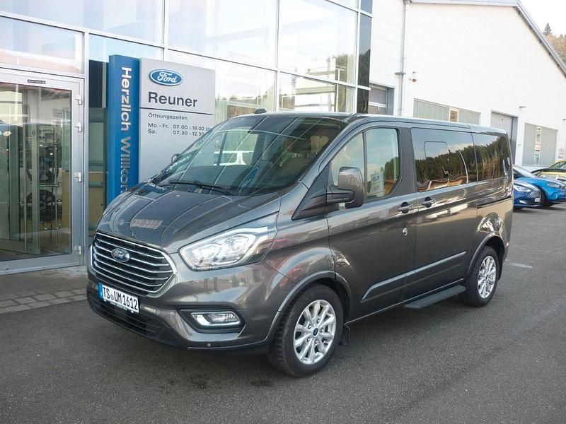 Gebraucht Ford Tourneo Custom 131 PS (96 kW) 2019 Grau Van