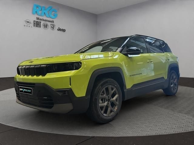 Neu Jeep Compass 144 PS (105 kW) 2026 Hellgruen SUV