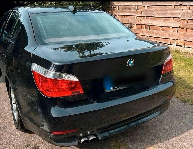 Gebraucht BMW 525 190 PS (139 kW) 2004 Schwarz Limousine