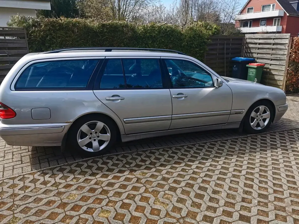Gebraucht Mercedes 320 Avantgarde 197 PS (144 kW) 2002 Silber Kombi