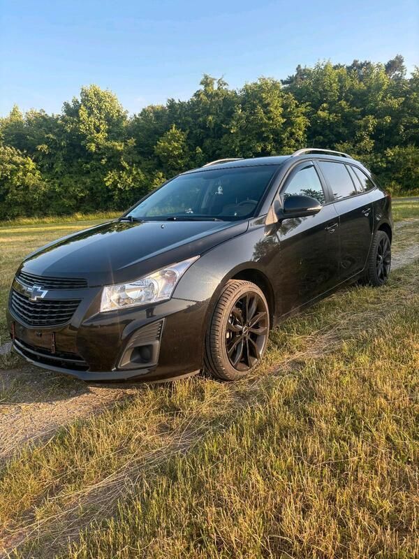Schwarz Gebraucht 2013 Chevrolet Cruze Kombi | 4.500 € - Bild 1/4
