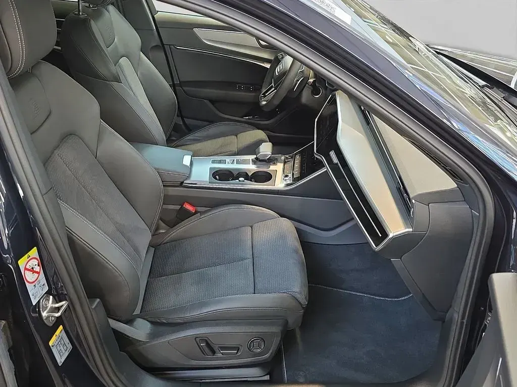 Gebraucht Audi A6 Advanced 367 PS (269 kW) 2025 Blau Kombi