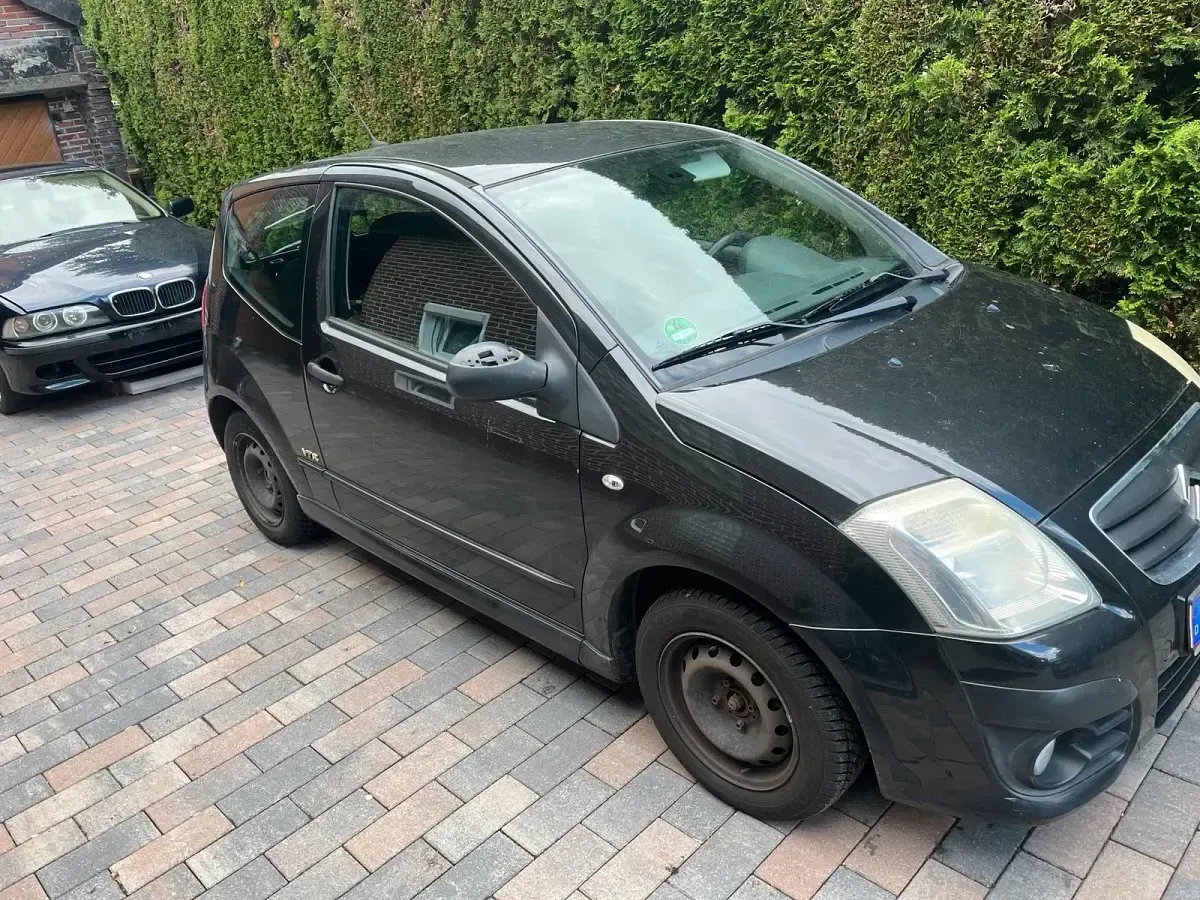 Gebraucht Citroën C2 75 PS (55 kW) 2009 Schwarz Kleinwagen