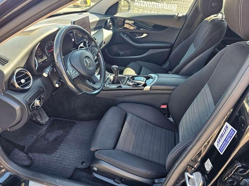 Gebraucht Mercedes C220 170 PS (125 kW) 2014 Schwarz Kombi