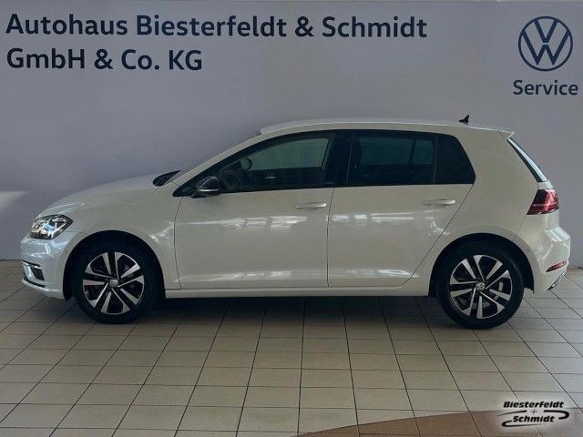 Oryxweiß perlmutteffekt (metallic) Gebraucht 2021 VW Golf VIII Limousine | 18.990 € (Guter Preis) - Bild 1/4
