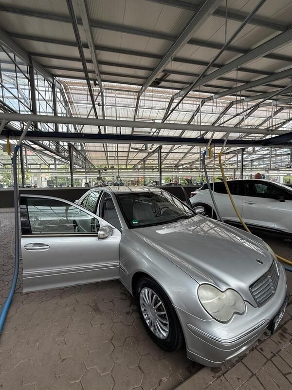 Silber Gebraucht 2001 Mercedes C180 Limousine | 1.500 € (Superpreis) - Bild 1/4