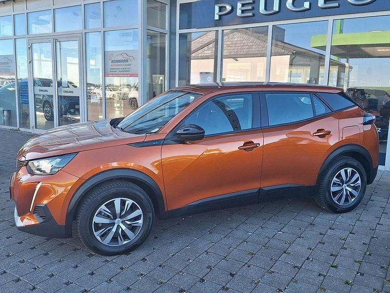 Gebraucht Peugeot e-2008 Active 100 kW (136 PS) 2023 Orange SUV