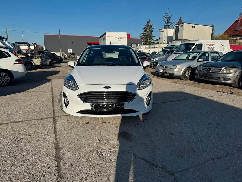 Gebraucht Ford Fiesta Titanium 95 PS (69 kW) 2021 Weiß Kleinwagen