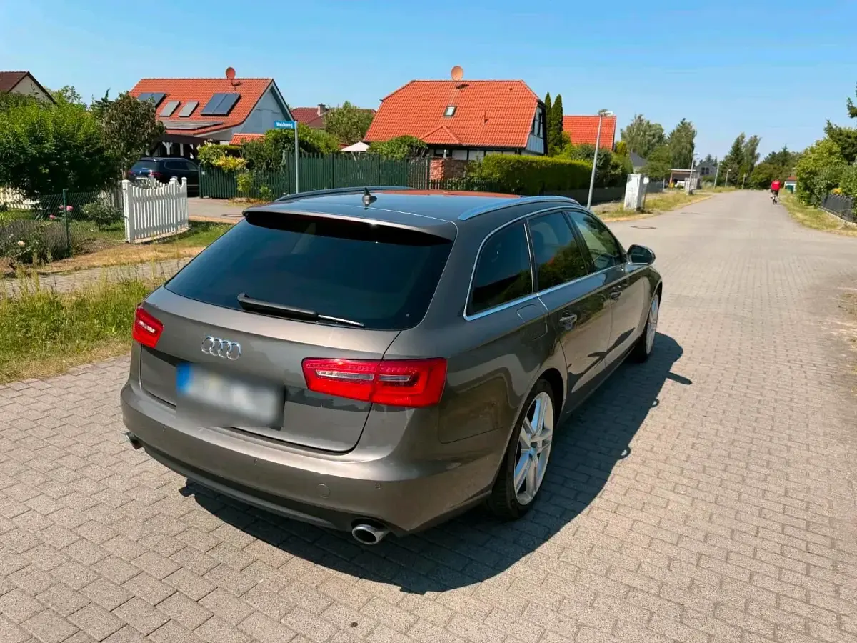 Gebraucht Audi A6 218 PS (160 kW) 2014 Andere farben Kombi