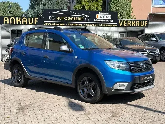 Gebraucht Dacia Sandero Celebration 90 PS (66 kW) 2017 Blau SUV