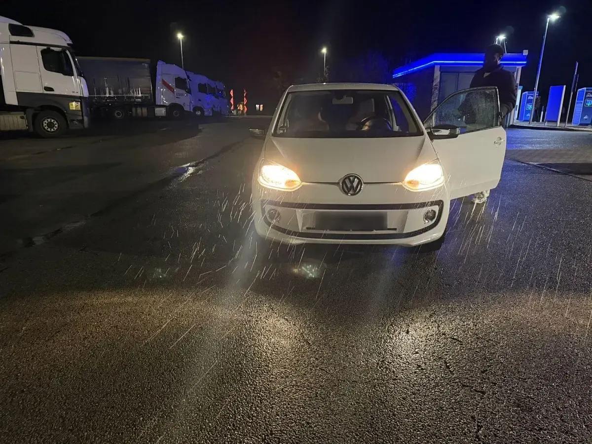 Gebraucht VW up! 60 PS (44 kW) 2015 Weiß Kleinwagen