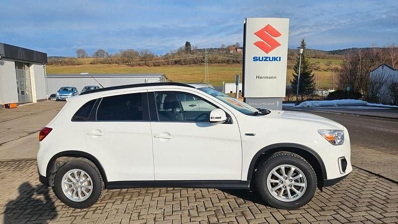 Weiß Gebraucht 2015 Mitsubishi ASX Classic Collection Plus SUV | 10.700 € (Fairer Preis) - Bild 1/4