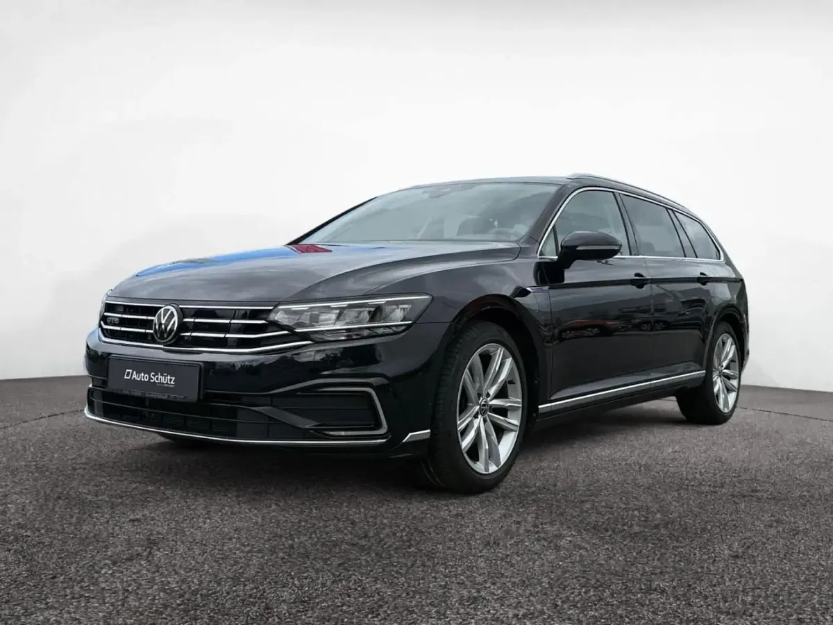 Gebraucht VW Passat GTE 218 PS (160 kW) 2021 Deep black perleffekt Kombi