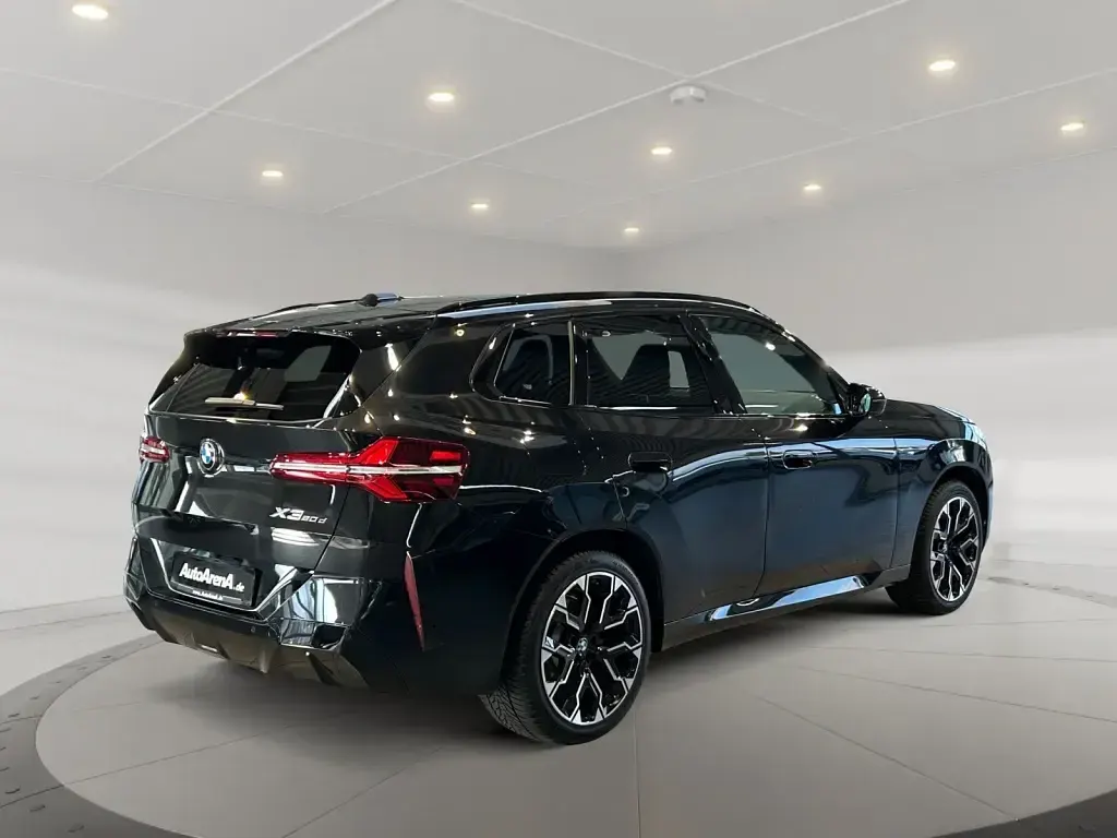 Gebraucht BMW X3 M Sport 197 PS (144 kW) 2024 Black sapphire metallic SUV