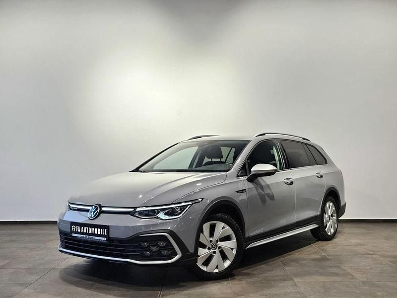 Gebraucht VW Golf Alltrack 190 PS (139 kW) 2022 Mondsteingrau Kombi