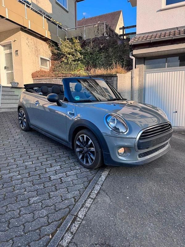 Grau Gebraucht 2019 Mini Cooper Kleinwagen | 14.500 € (Guter Preis) - Bild 1/4