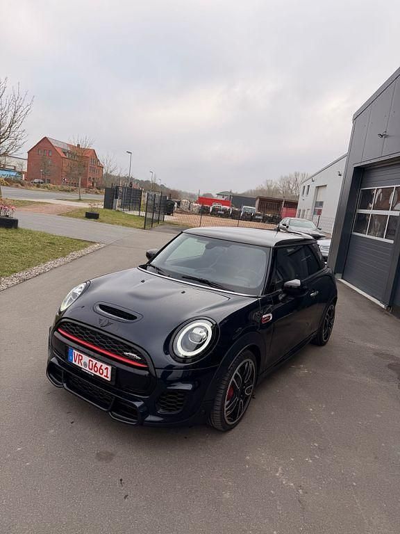 Gebraucht Mini John Cooper Works 231 PS (169 kW) 2022 Schwarz Kleinwagen
